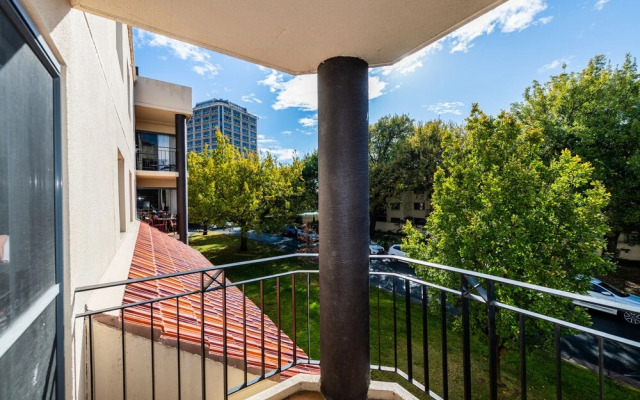 Accommodate Canberra - Griffin