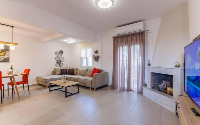 Gouves Family Apartment with Jacuzzi