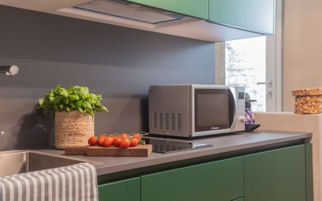 Rebecca Suite Nearby Urio s Castle