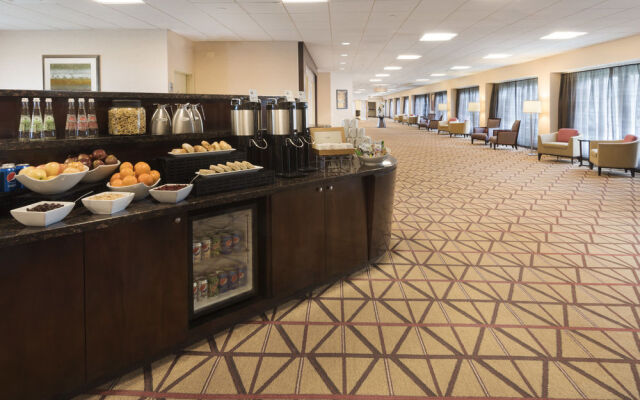 Wyndham Hamilton Park Hotel and Conference Center