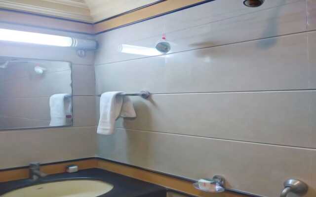 Capital O 333 Hotel Crystal Homes