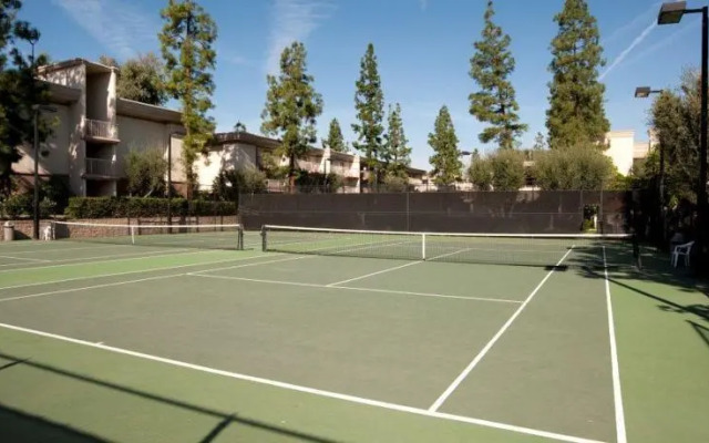 eaves Woodland Hills