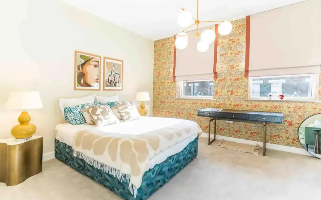 London Oasis - Spacious 4 Bedroom House