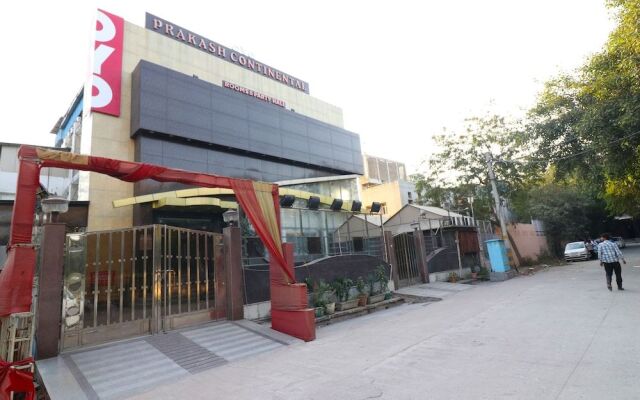 OYO Townhouse 18999 Prakash Continental Hotel