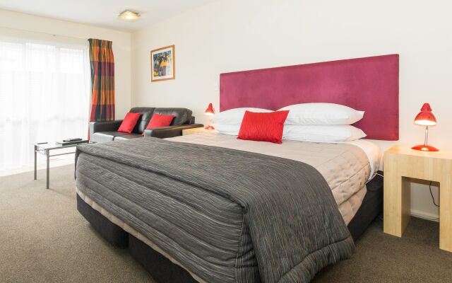 Tussock Peak Motor Lodge