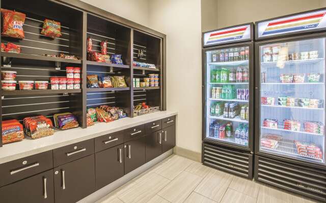 La Quinta Inn & Suites by Wyndham Hattiesburg - I-59