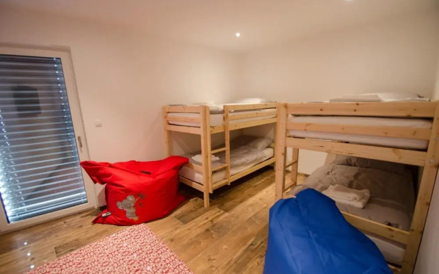 Superb Alpine Lodges Zell am See 6-8pax