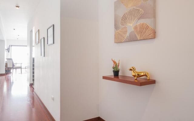Outstanding Ocean View 2BR 2BA. Pool,Gym
