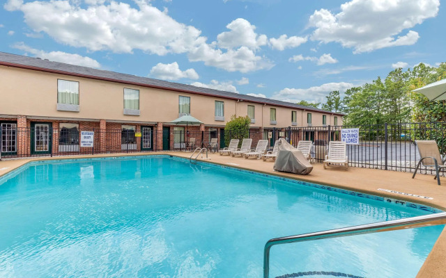 Quality Inn Columbia Airport