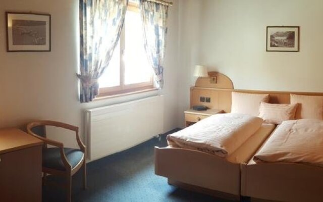 Hotel Grischuna AG