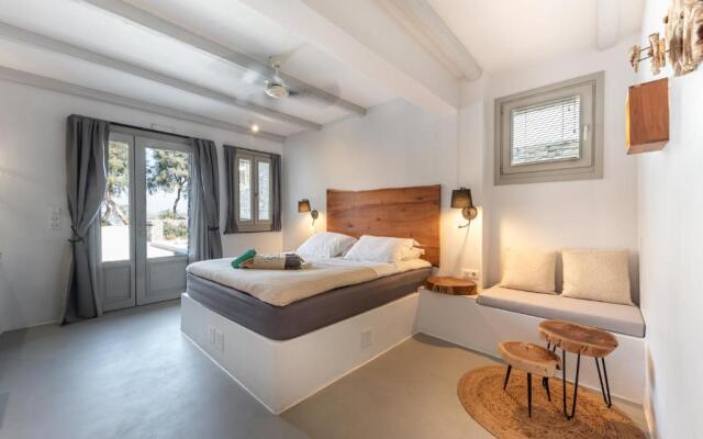 Paros Comfy Suites
