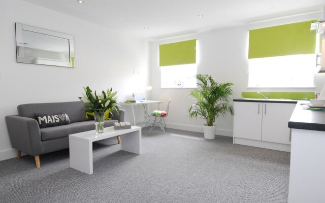 Fox House, Studio Apartments