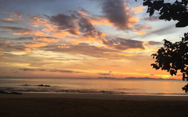 Sun Smile Beach Koh Jum