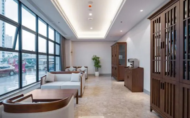 Hong Lou Chang Jian Hotle