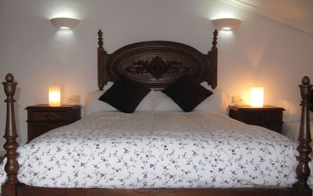 Las Cavenes Del Cabaco