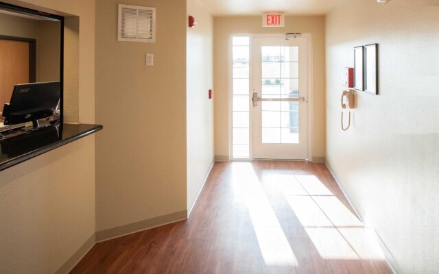 WoodSpring Suites Junction City