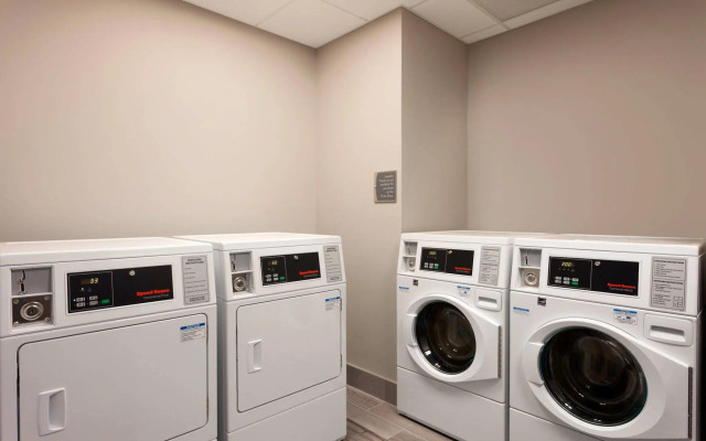 Homewood Suites by Hilton Syracuse - Carrier Circle