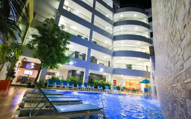 Portobelo Plaza de las Americas