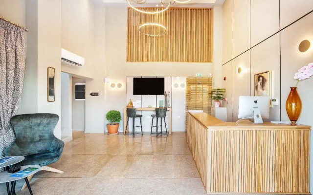 Pefki Deluxe Residences