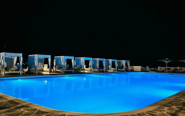 Sirenes Beach