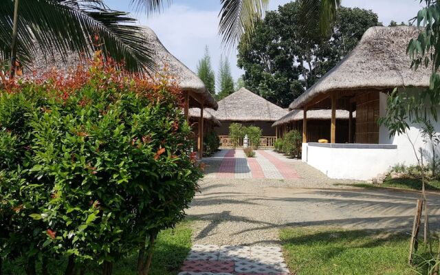 Phil Oasis Hotel & Resort
