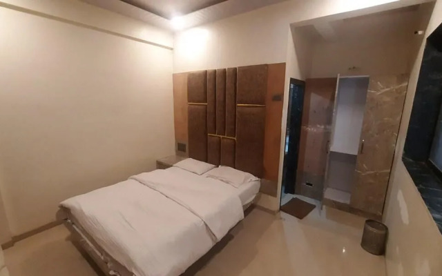 Spot on 38779 Roshan Residency