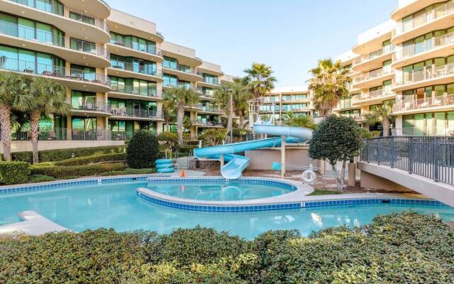 Phoenix on the Bay 2 by Brett Robinson Vacations