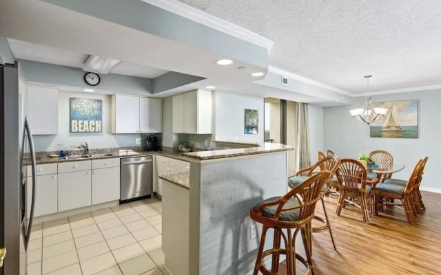 Brighton Tower 1909 3br 3ba Oceanfront 3 Bedroom Condo by RedAwning