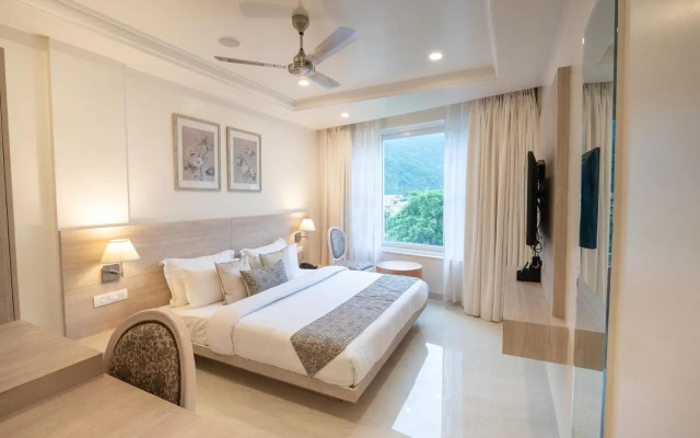 Terrakotta Rishikesh