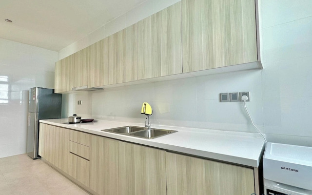 Paragon Suites CIQ By Stayrene