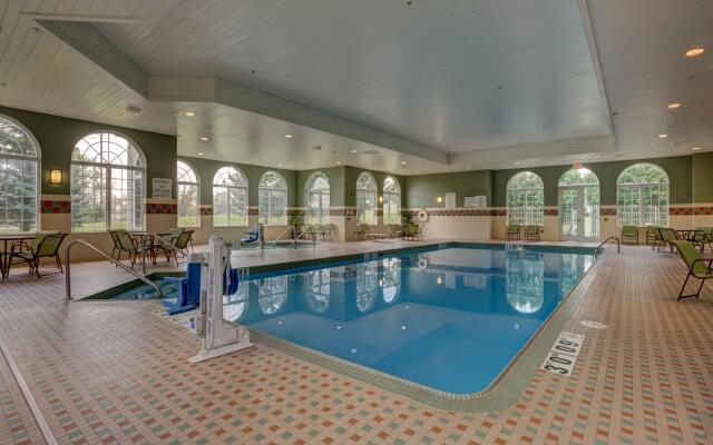 Holiday Inn Hotel & Suites-Milwaukee Airport by IHG