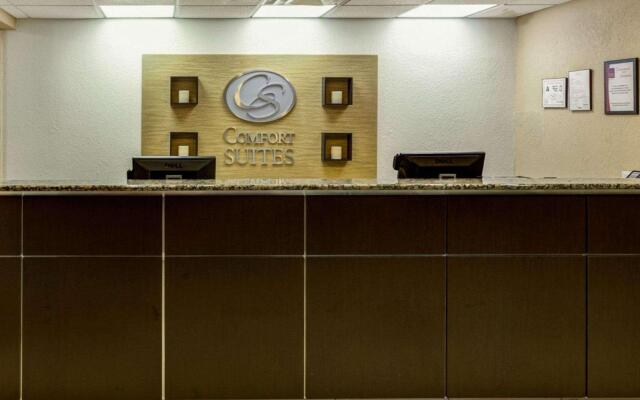 Comfort Suites Airport