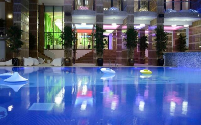Two Room Apartment Militari Residence M9