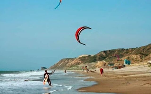 Mare S&M Hostal