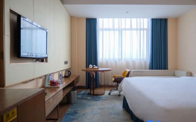 Royal Spring Hotel