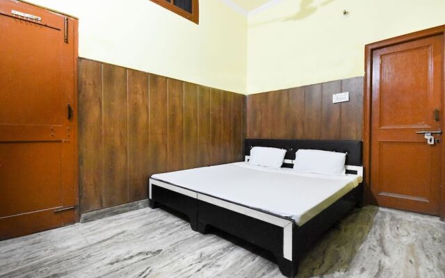Spot On 49295 Hotel Kohinoor Park