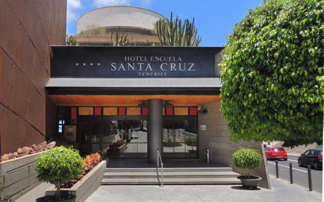 Escuela Santa Cruz Hotel