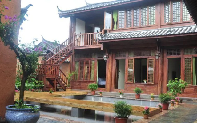 Lijiang Lou Lan Inn