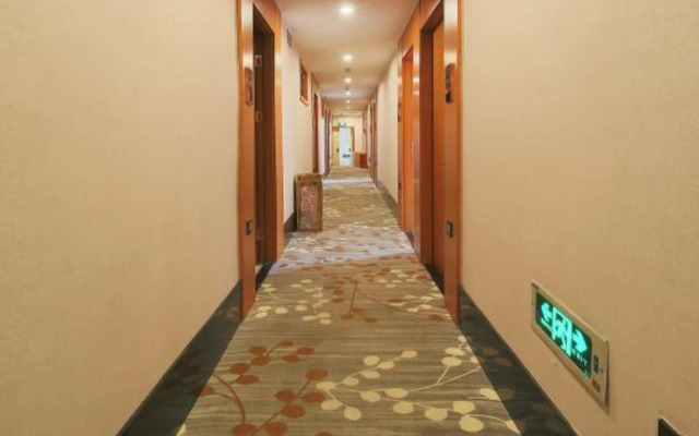 Super 8 Hotel (Beijing South Railway Station Yongdingmen Outer Street)