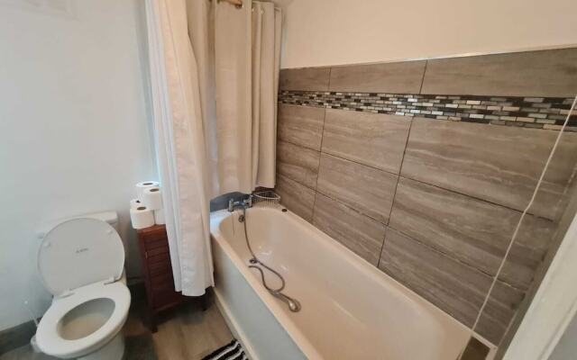 3-bed House in London Self-contained in Ladywell