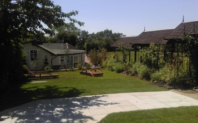 The Royal Chace Hotel