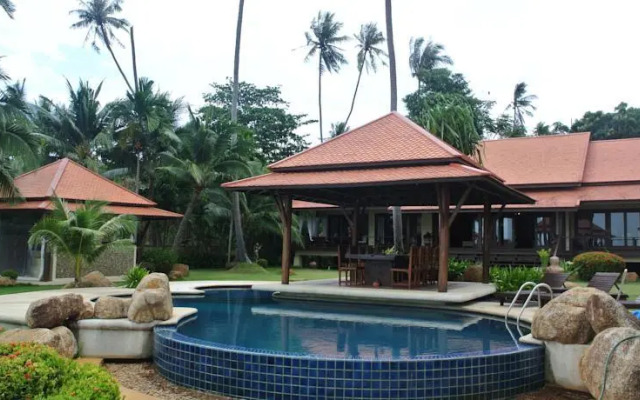 Angthong Villa