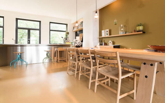 Western Docklands Area Apartments