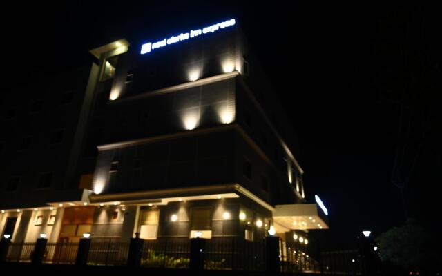 Neel Clarks Inn Express Agra