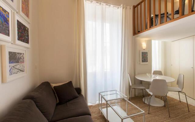 SUEDE PROMENADE Duplex apartment at 1 min from the sea 2 baths