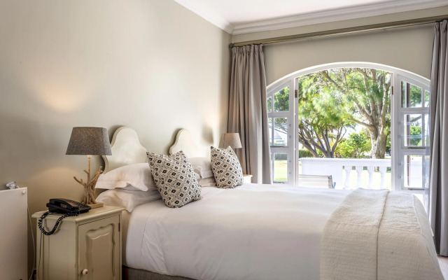 Whale Rock Luxury Lodge