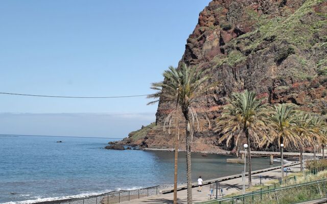 Atlantic View Apartment by our Madeira