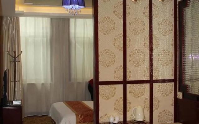 Zhengzhou Jindefu Hotel