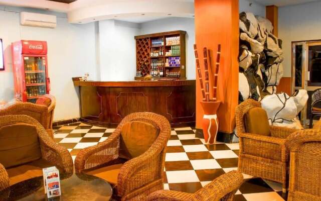 Zakinn Eland Hotel