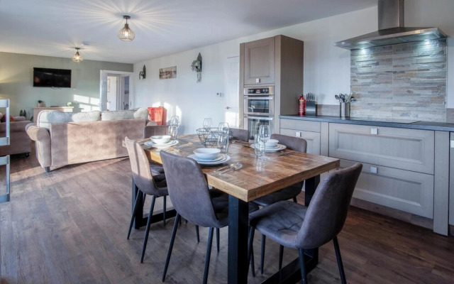 The Beacon - 3 Bed - Ludchurch